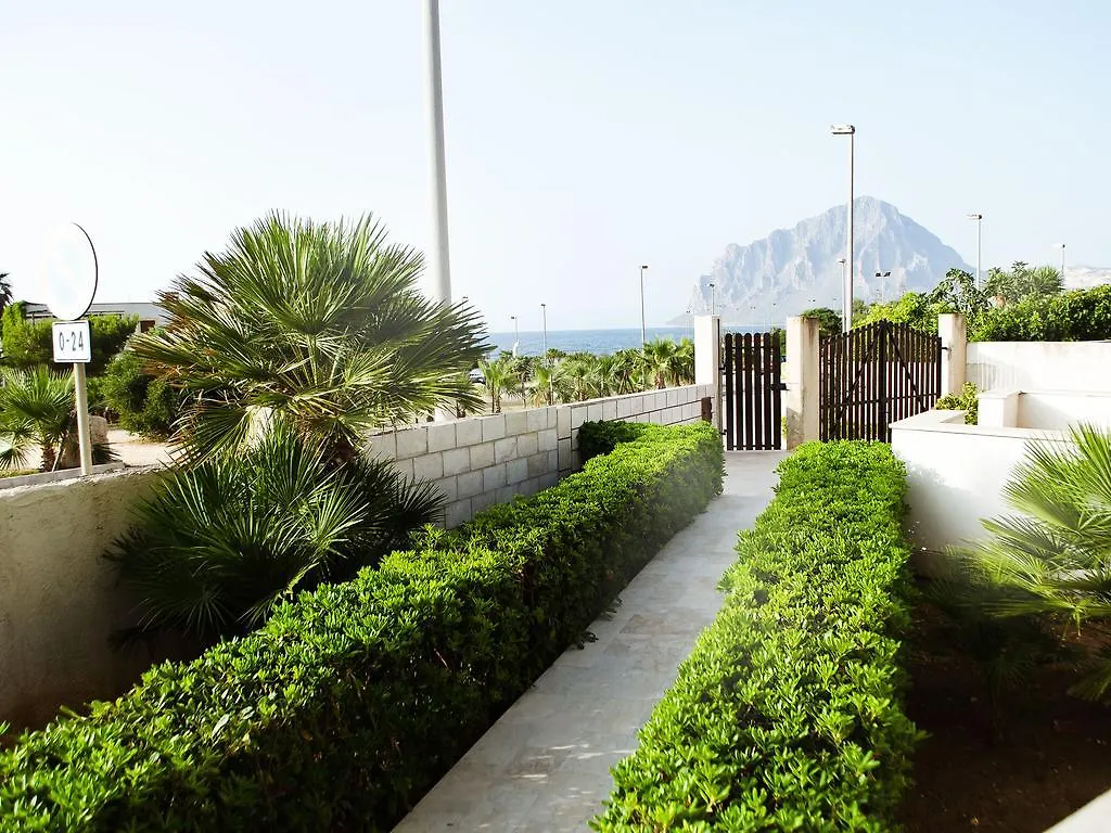 Case Vacanza Tra I Due Monti Apartment Valderice Italy